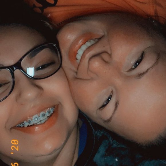 Meet your Posher, Jenny - Picture 3 of 6